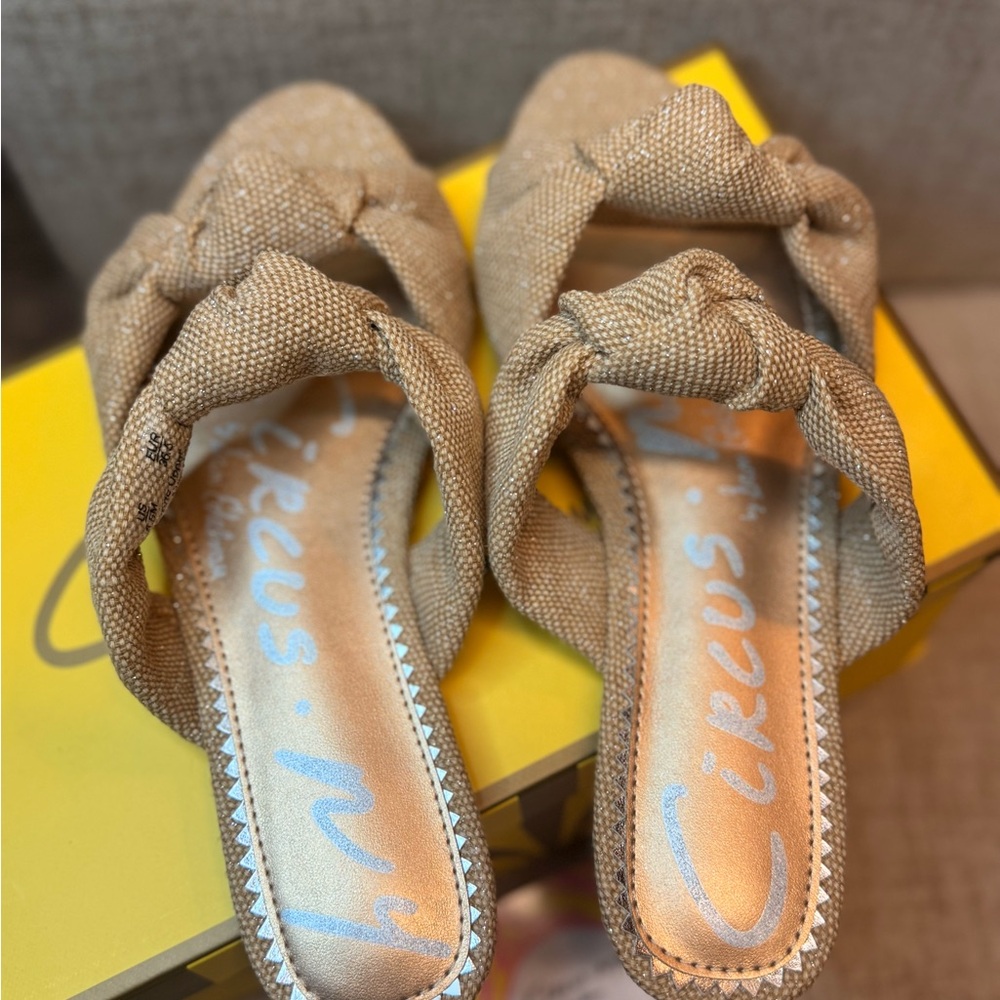 Circus by Sam Edelman Marissa Knotted Tan Sandals - Picture 3 of 4